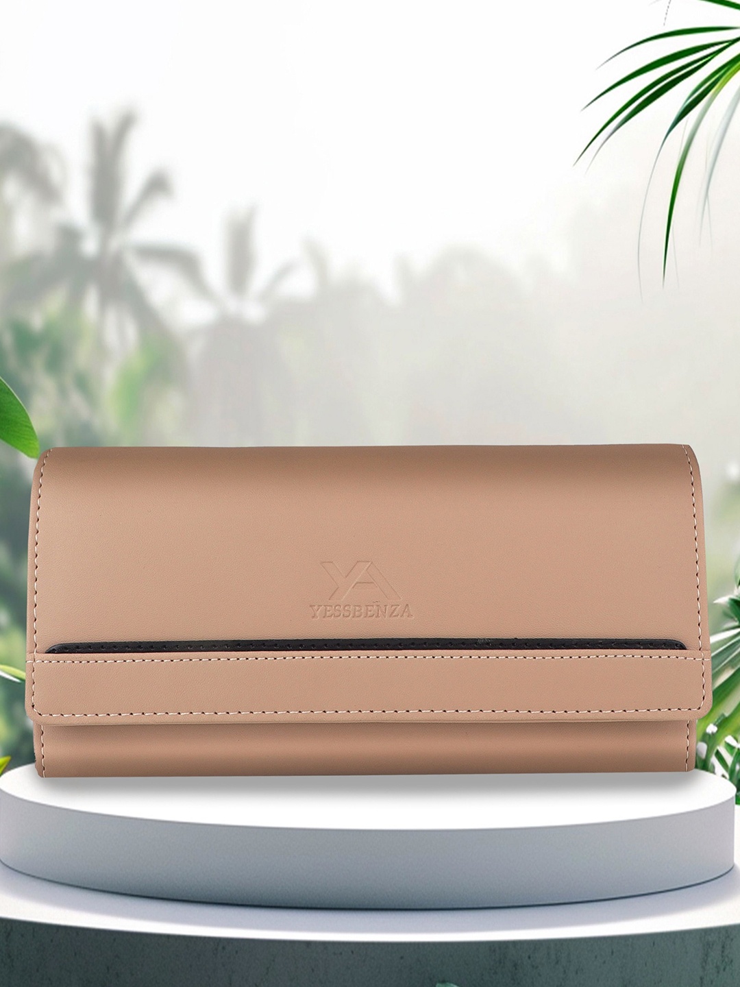 

YESSBENZA Textured Envelope Clutch, Beige