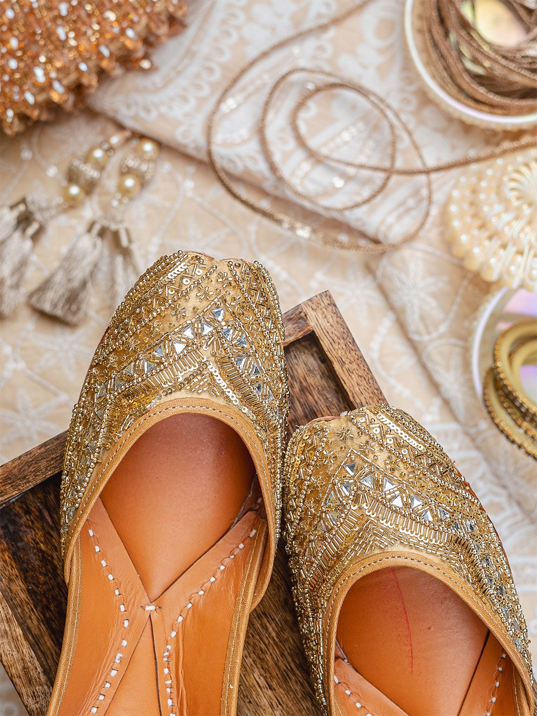 

NR By Nidhi Rathi Women embroidered Mojaris Flats, Gold