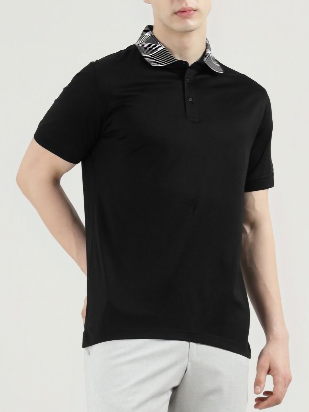 

Karl Lagerfeld Men Solid Polo Collar Cotton T-shirt, Black