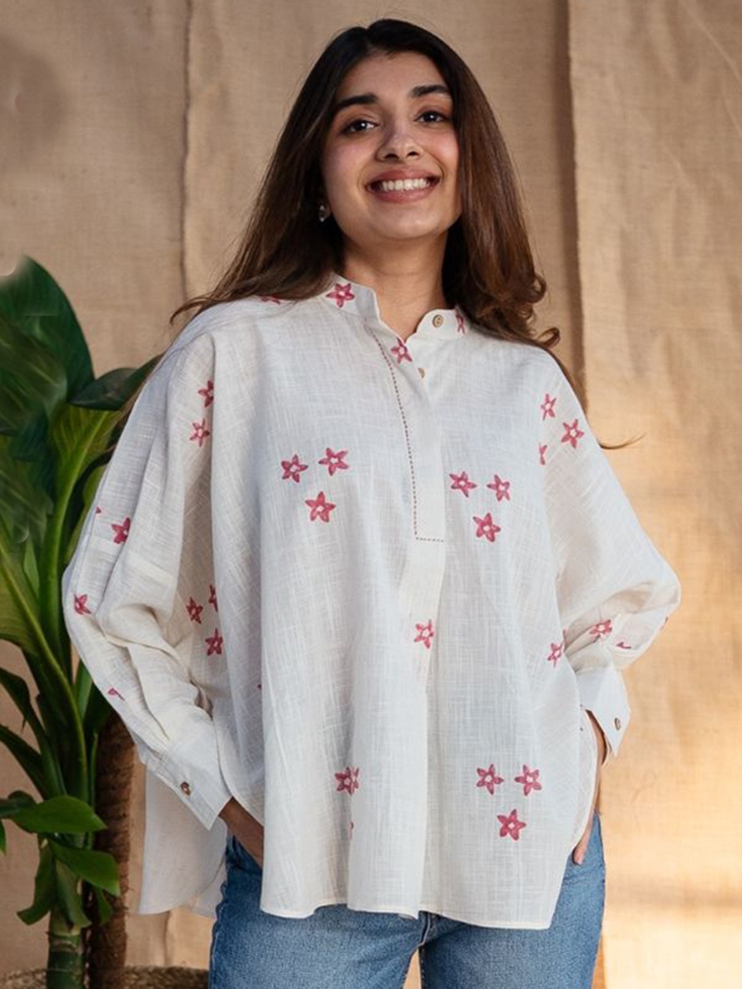 

THE INDIAN ETHNIC CO Floral Print Mandarin Collar Extended Sleeves Cotton Shirt Style Top, White