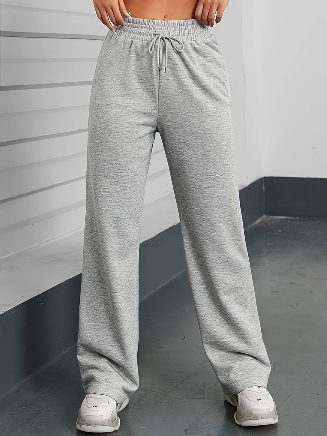 

dockstreet Women Mid Rise Relaxed Fit Track Pants, Grey