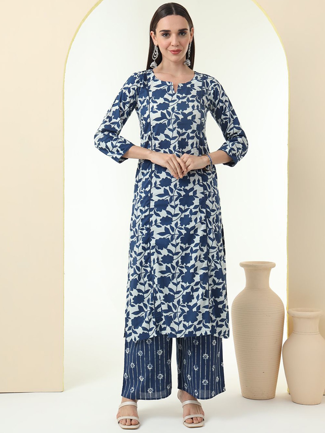 

Tissu Floral Printed Notch-Neck Straight Pure Cotton Kurta With Palazzos, Blue