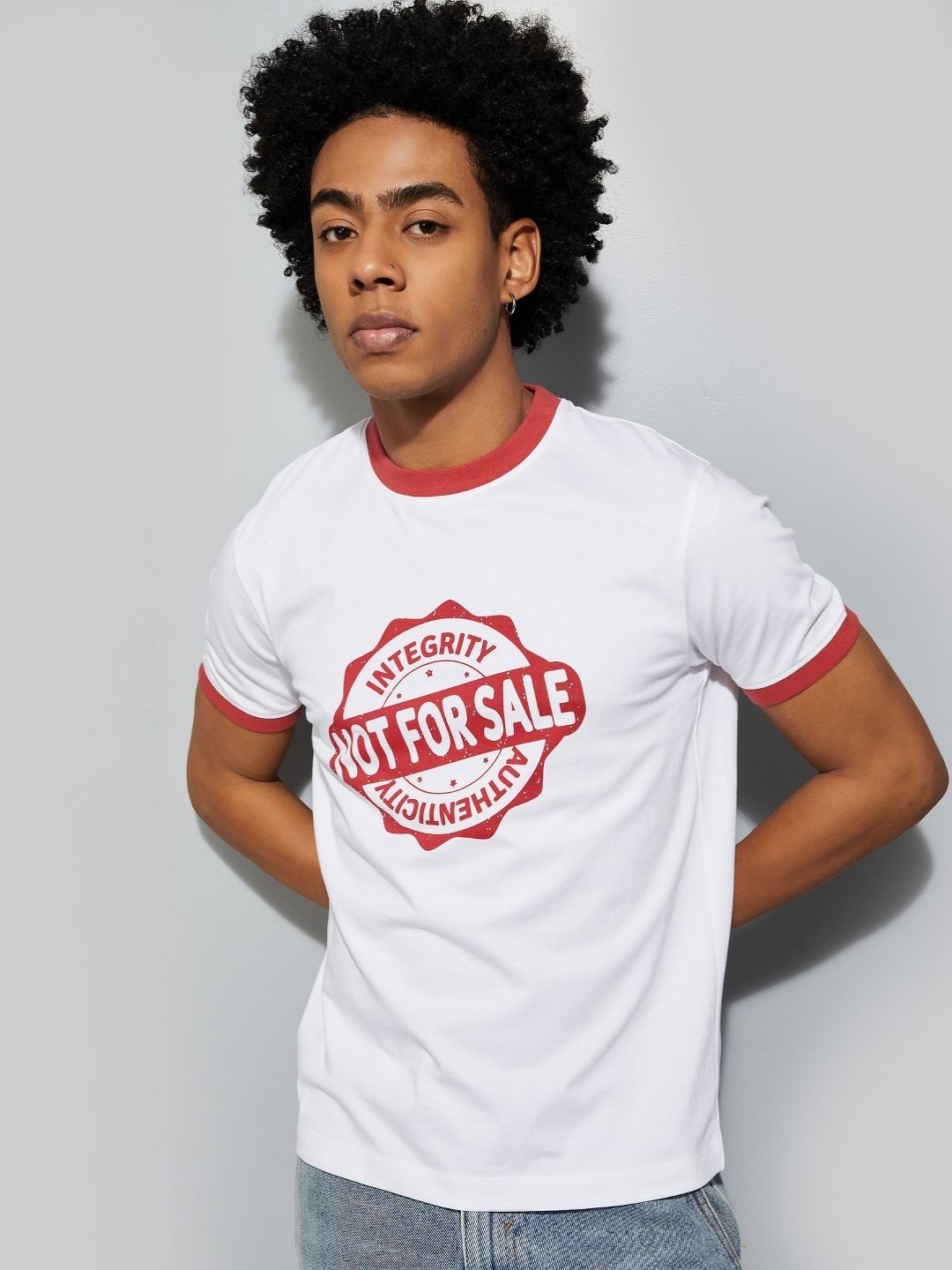 

max Men Typography Printed Round Neck Cotton T-shirt, White