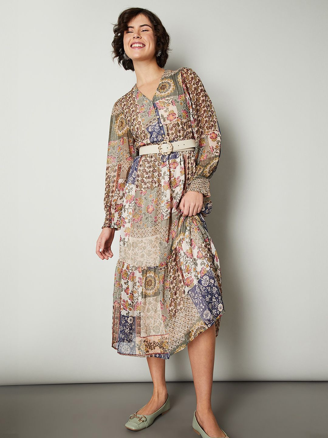 

max Women Ethnic Motifs Printed V-Neck Fit and Flare Midi Dress, Green
