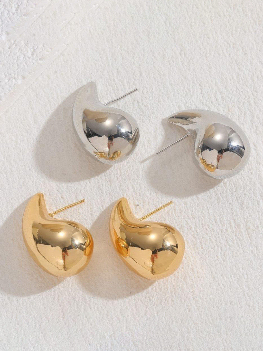 

Celestique Set of 2 Teardrop Shaped Drop Earring, Gold