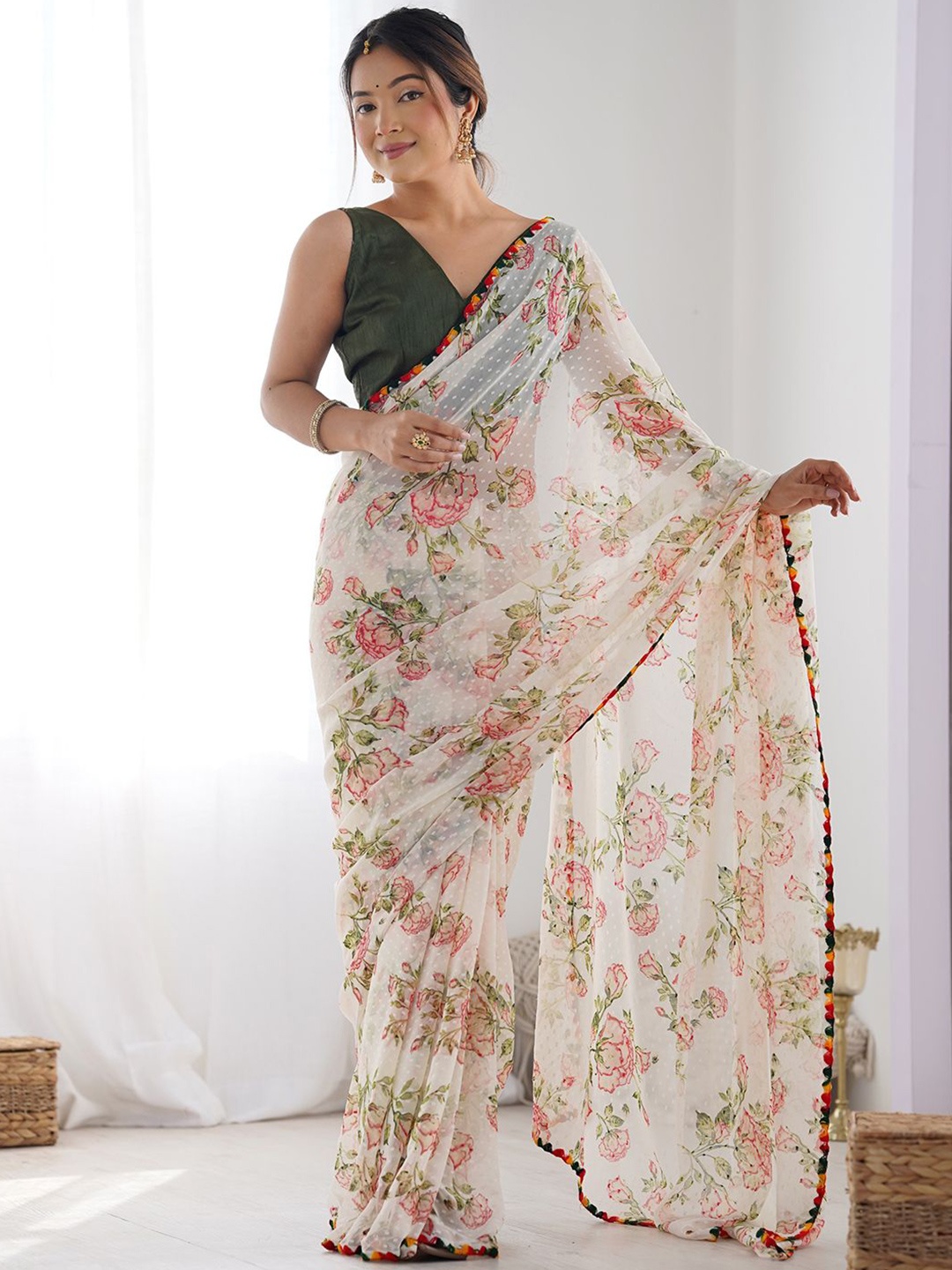 

LeeliPeeri Designer Floral Poly Chiffon Saree, White
