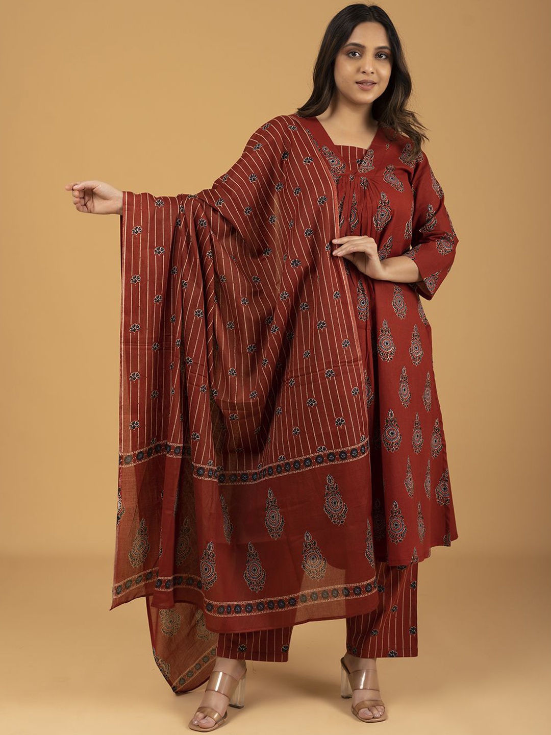 

SPARSA Women Floral Printed Pleated Pure Cotton Kurta with Trousers & With Dupatta, Red