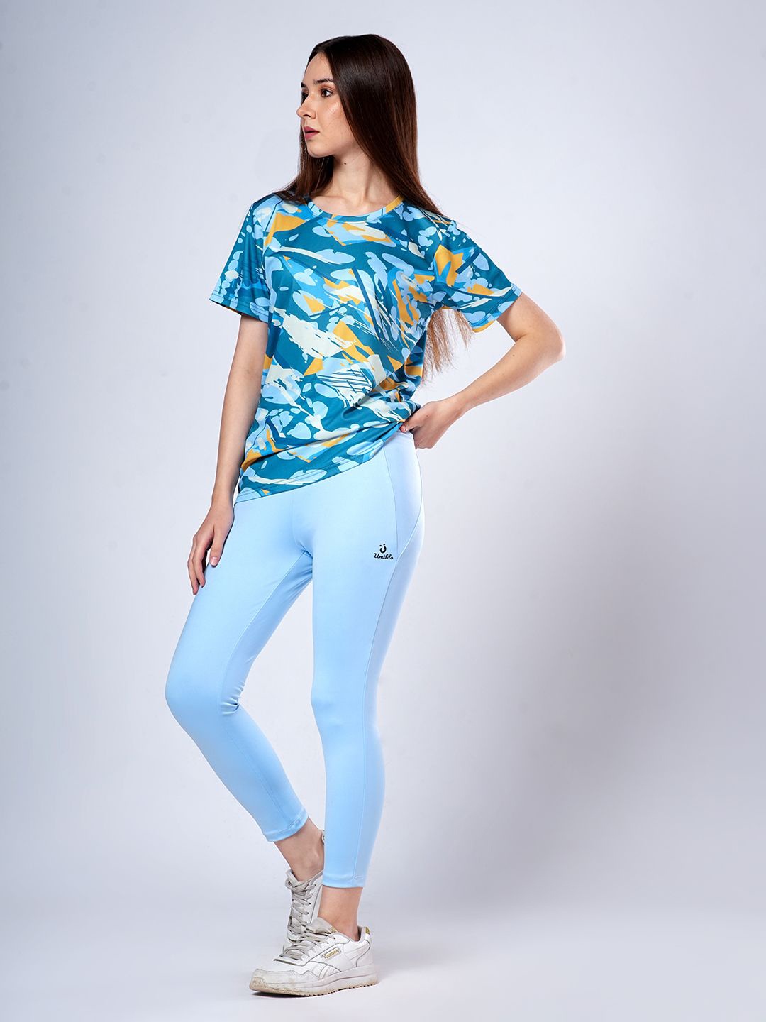 

UMILDO Graphic Printed Round Neck T-shirt With Tights, Blue