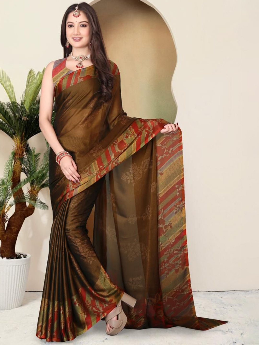 

MAGNEITTA Floral Printed Pure Chiffon Saree, Brown
