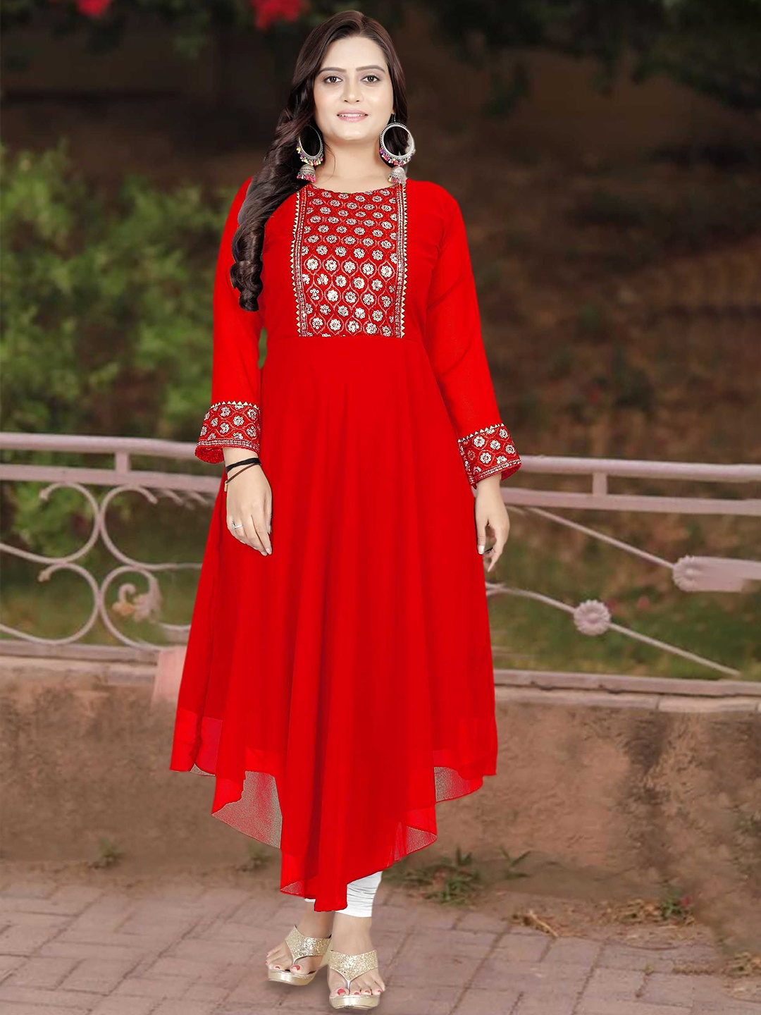 

BINDUDI Embroidered Gotta Patti Round Neck Georgette Anarkali Kurta, Red