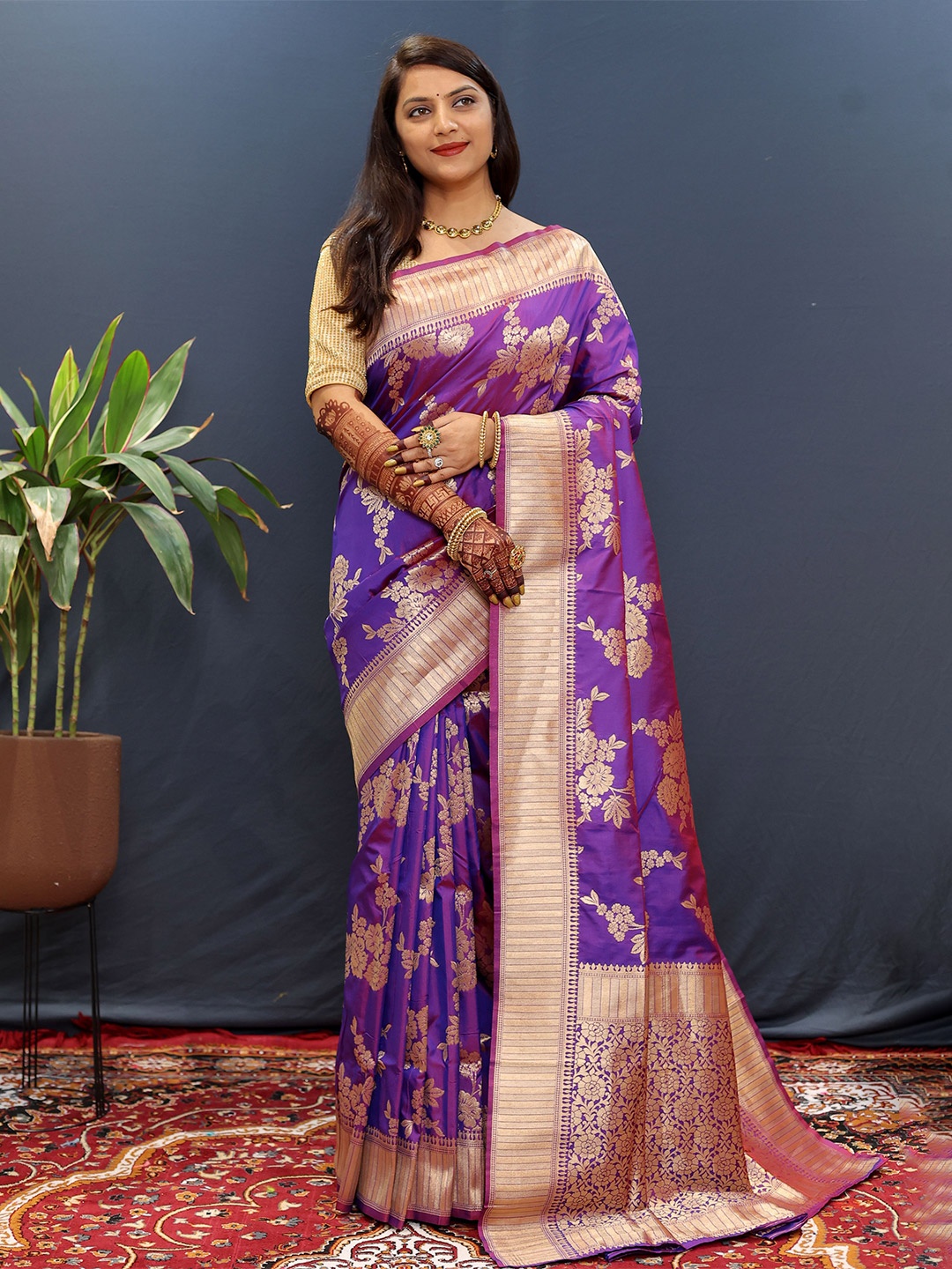 

Kandora Woven Design Zari Pure Silk Banarasi Saree, Purple