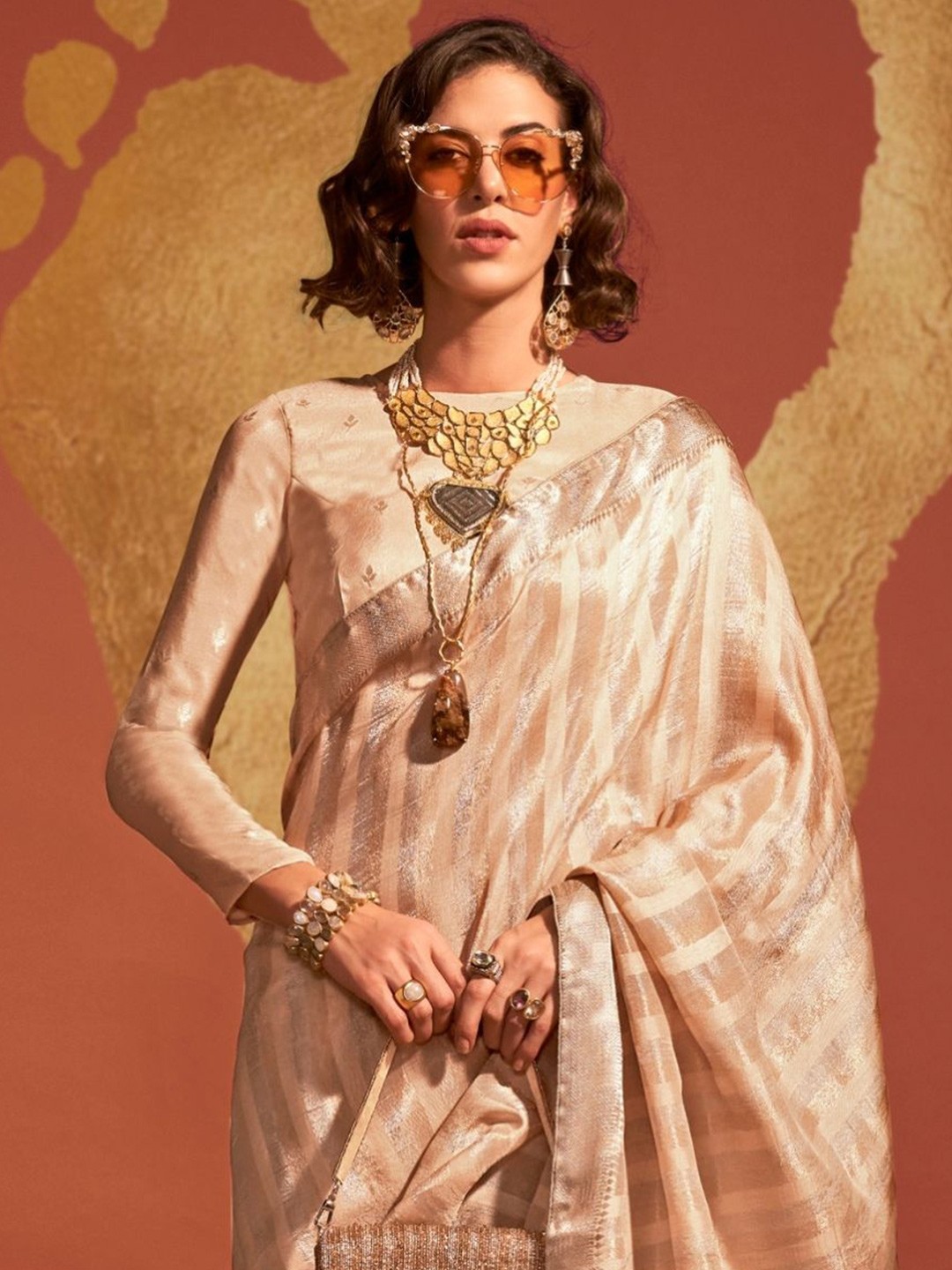

BLENDIFY Woven Design Zari Banarasi Saree, Cream