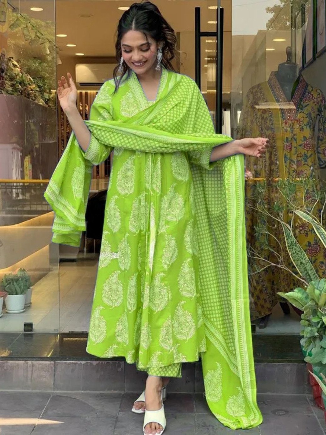 

GEKHA Floral Printed Pleated Thread Work Pure Cotton Anarkali Kurta With Trouser & Dupatta, Green