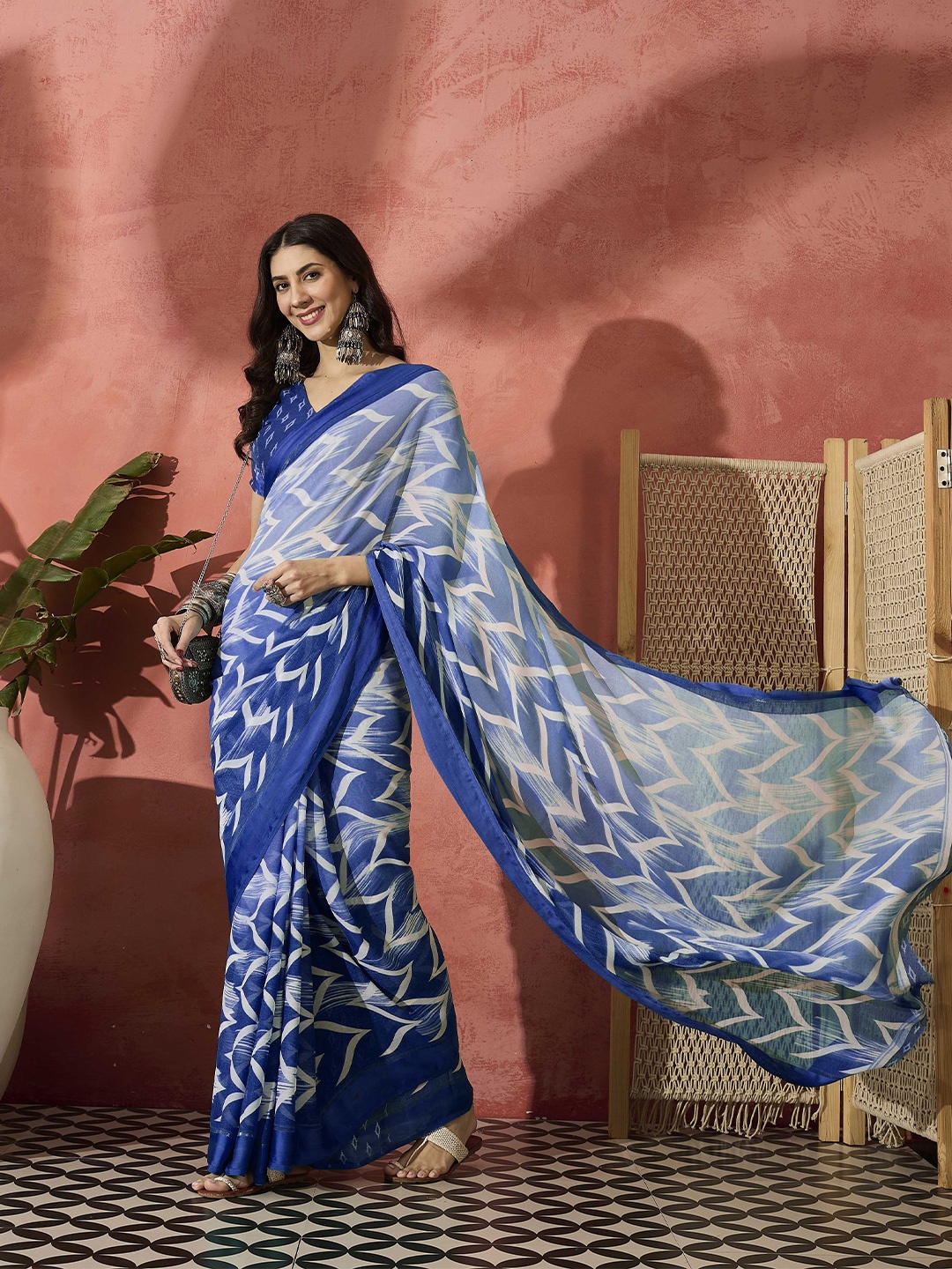 

Sangria Printed Saree With Blouse, Teal