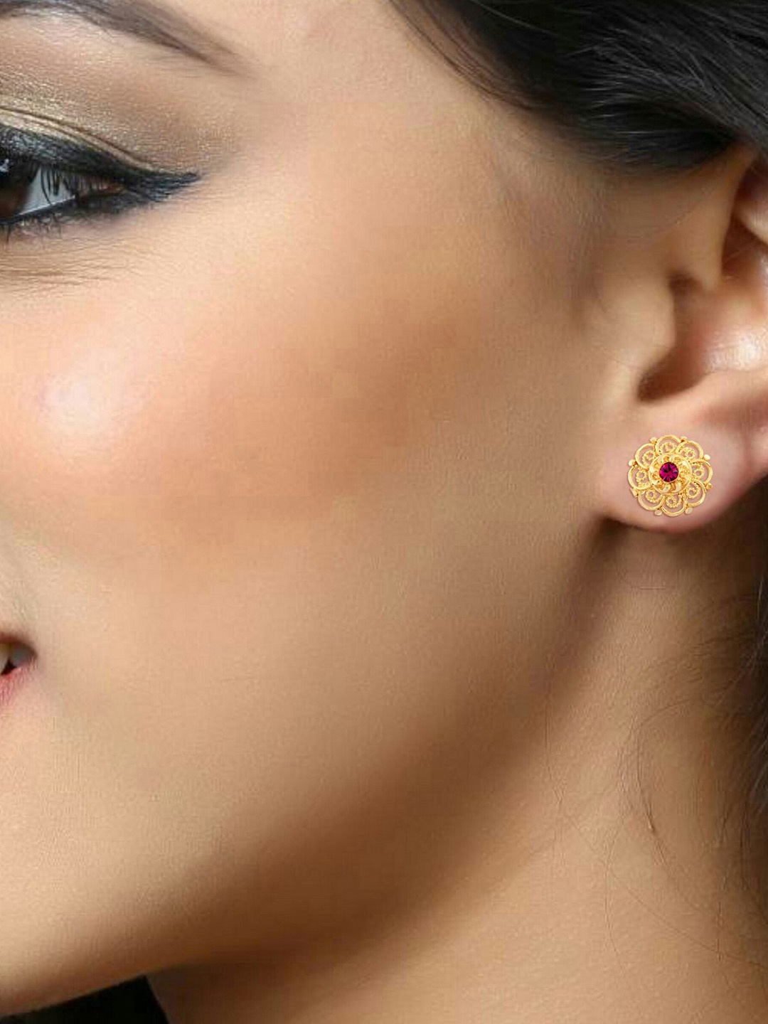 

DIVASTRI Gold-Plated Floral Shaped Studs