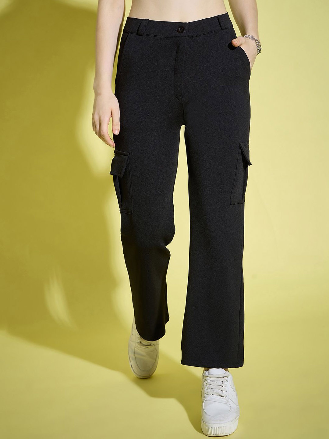 

BUY NEW TREND Women Relaxed High-Rise Cargos Trousers, Black