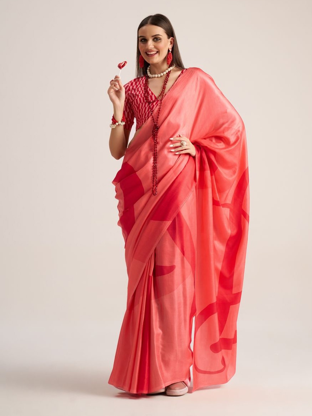 

Suha Abstract Printed Saree, Peach