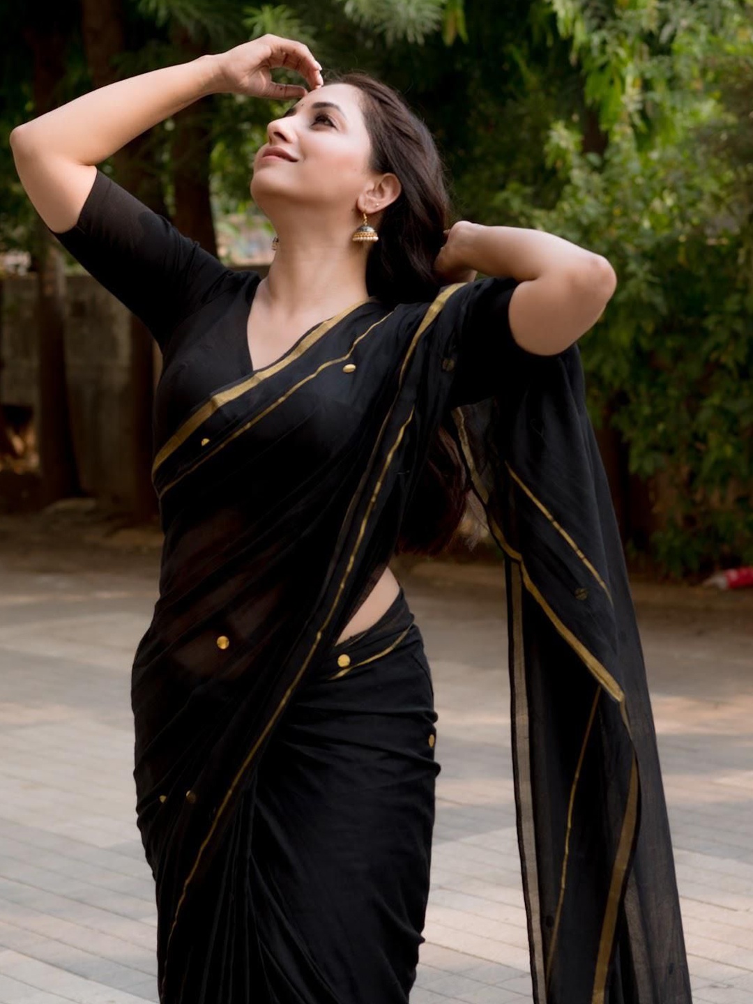 

Eternity by sakshi Woven Design Zari Saree, Black