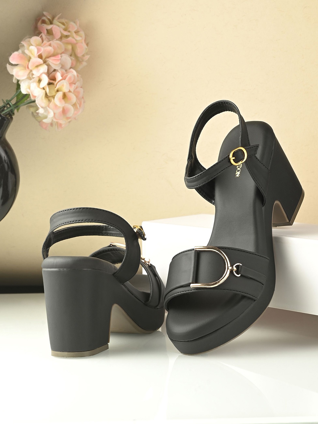 

CLOG LONDON Block Heel Sandals with Buckles, Black