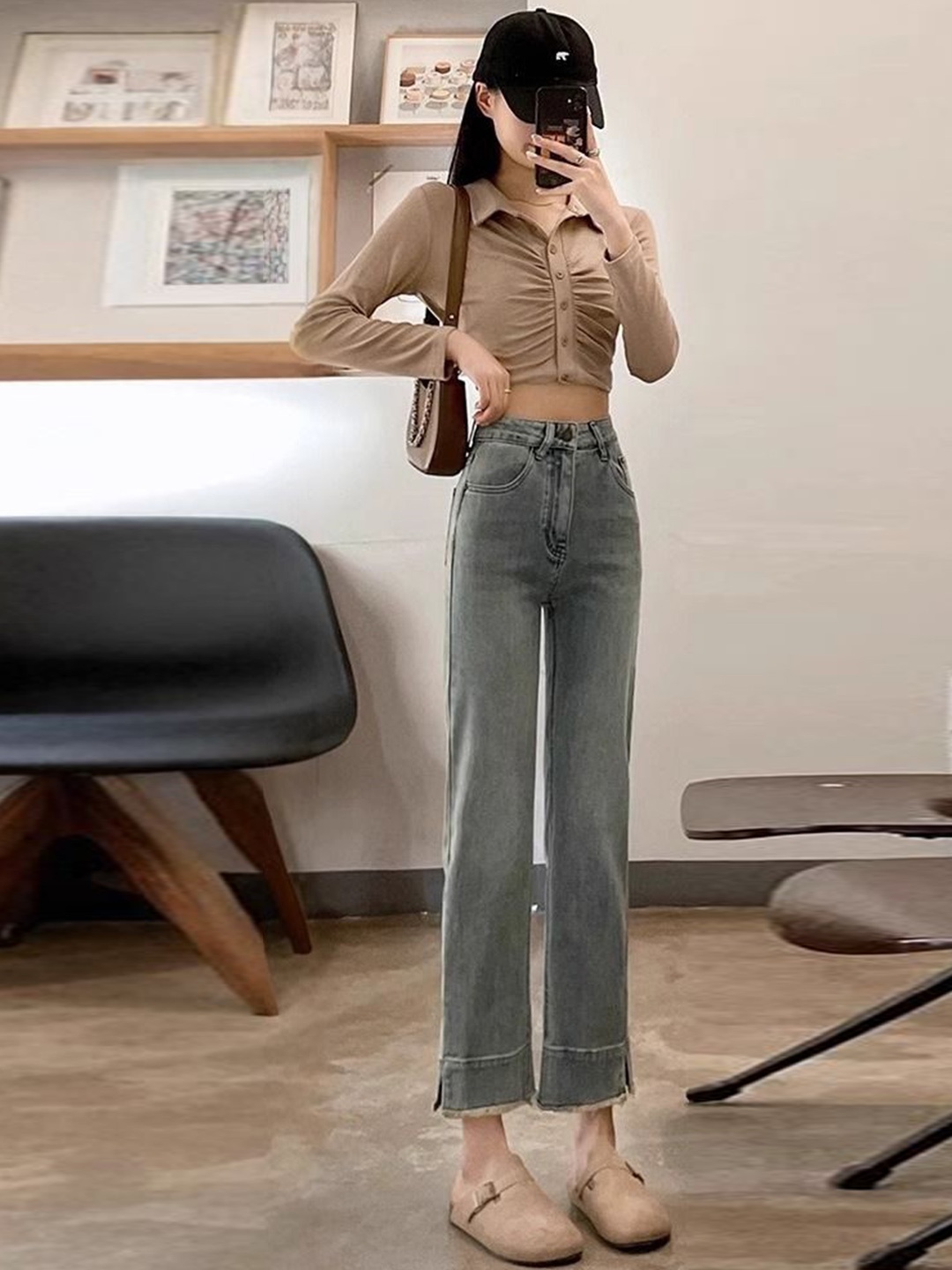 

DressBerry Women Cotton Straight Fit High-Rise Light Fade Jeans, Blue