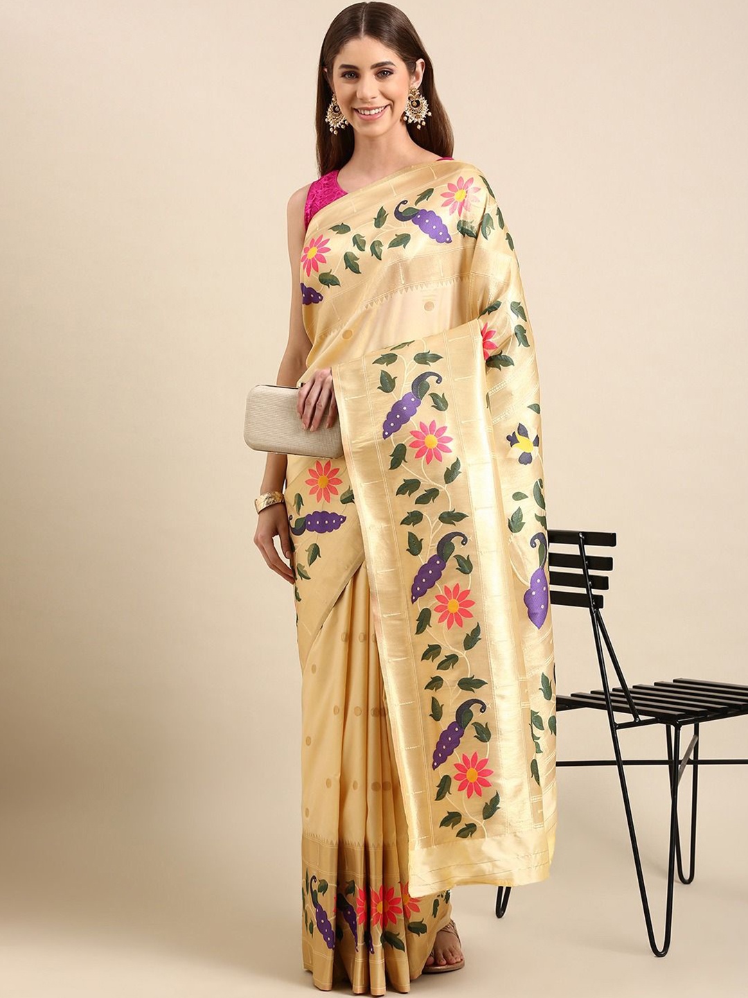 

DIVASTRI Woven Design Zari Paithani Saree With Unstitched Blouse Piece, White