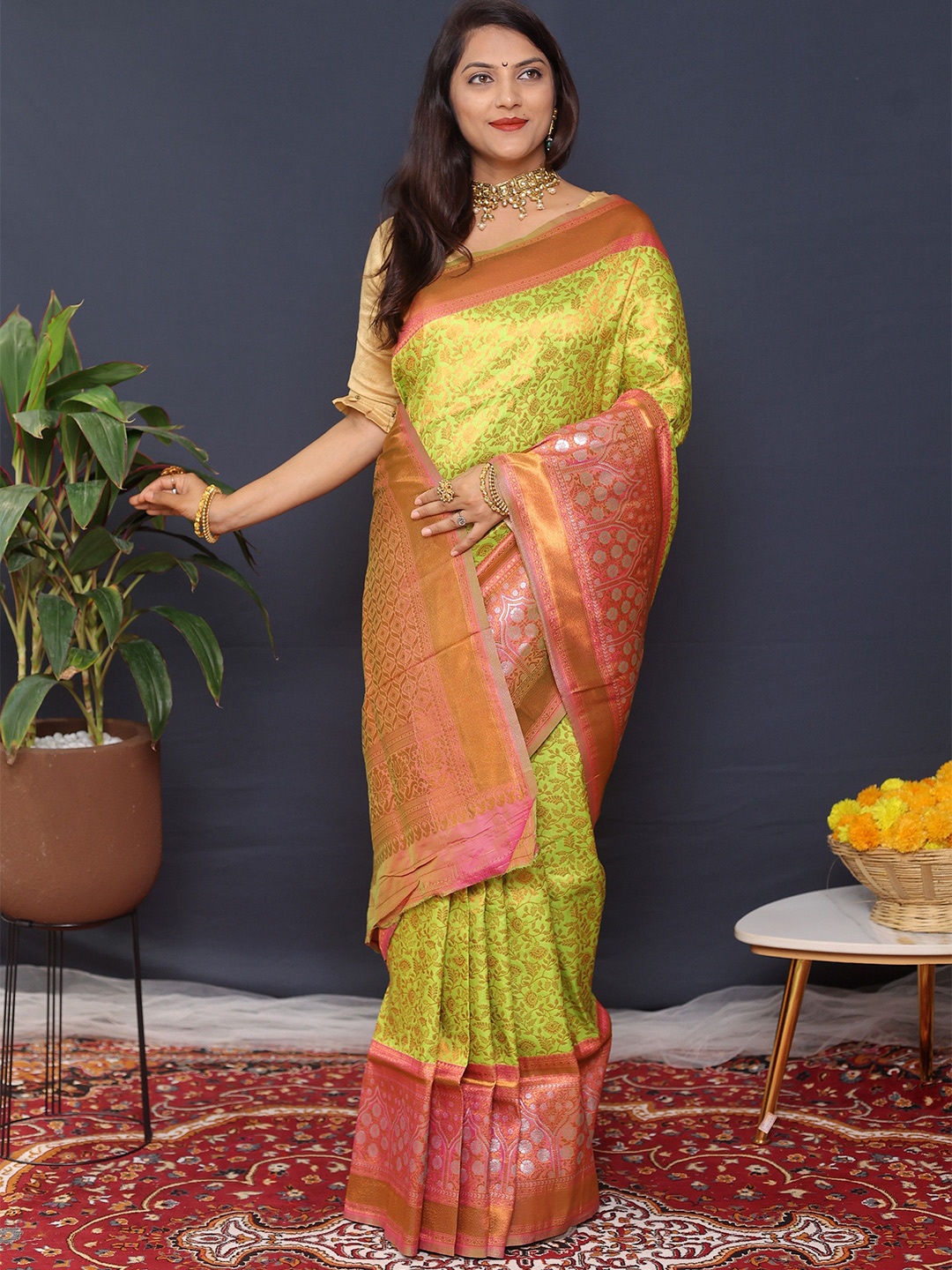 

Kandora Ethnic Motifs Zari Pure Silk Paithani Saree, Olive