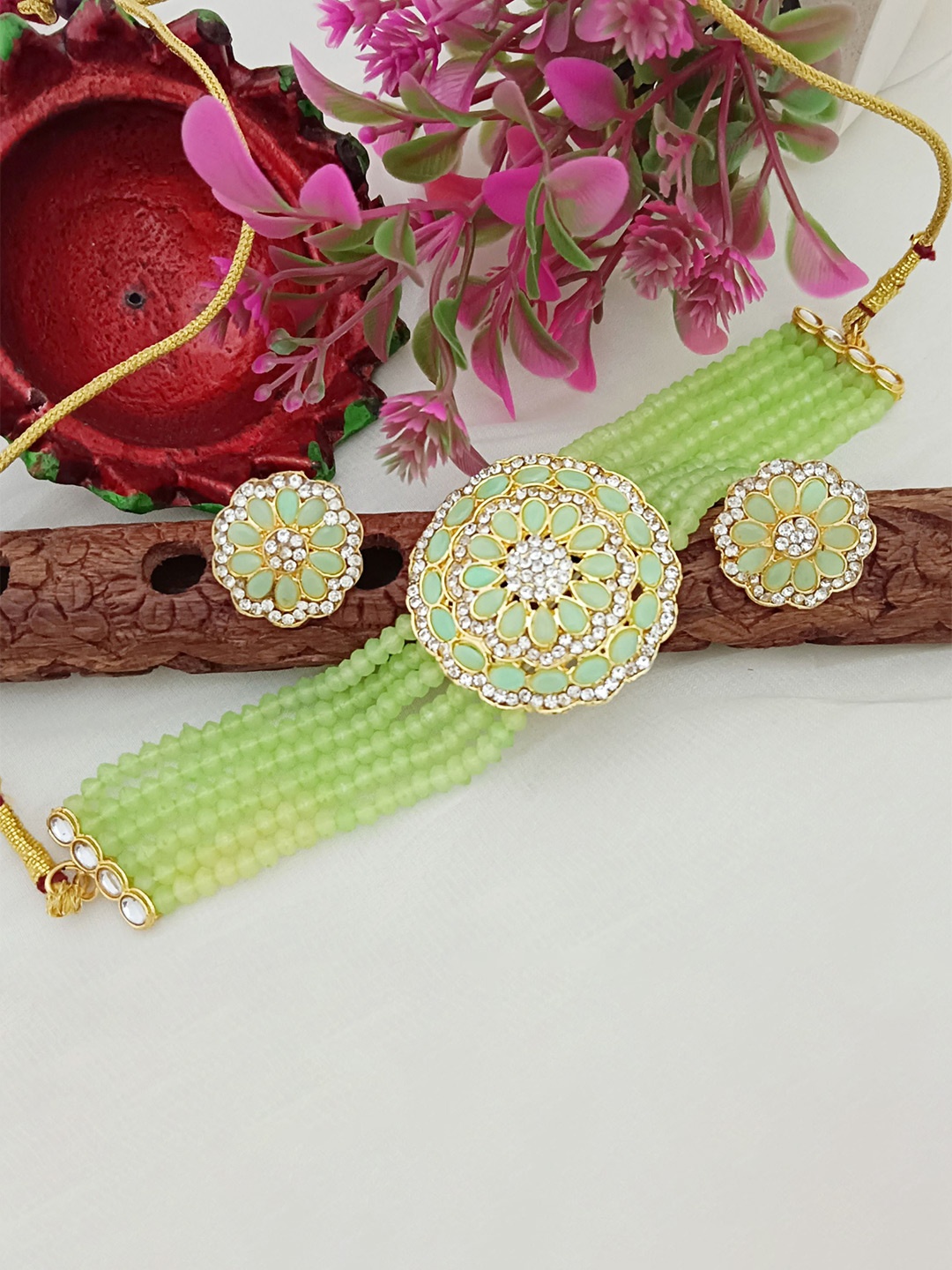 

EVY Gold-Plated Artificial Stones- studded Necklace, Green