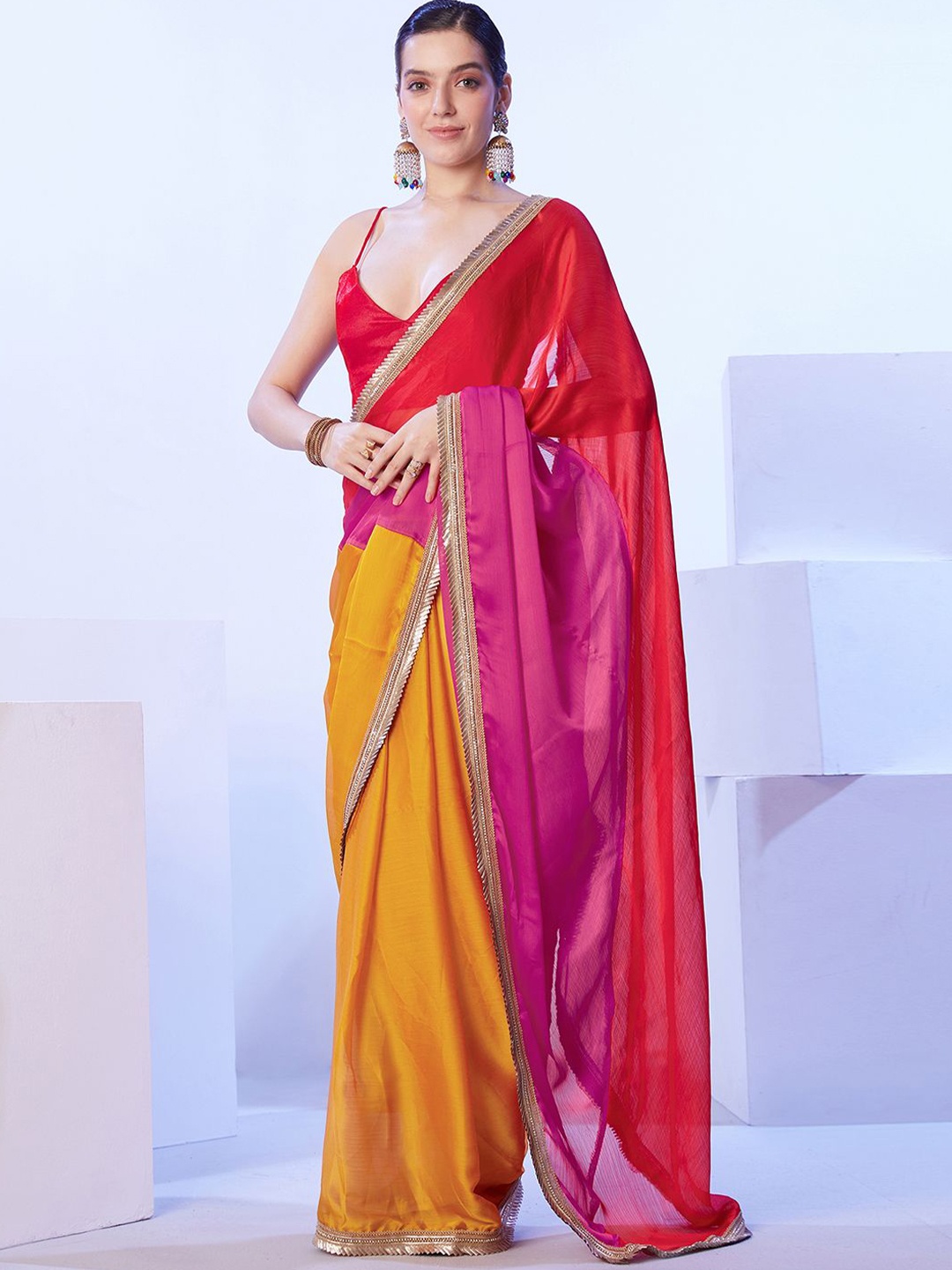 

Satrani Colourblocked Pure Chiffon Saree, Red