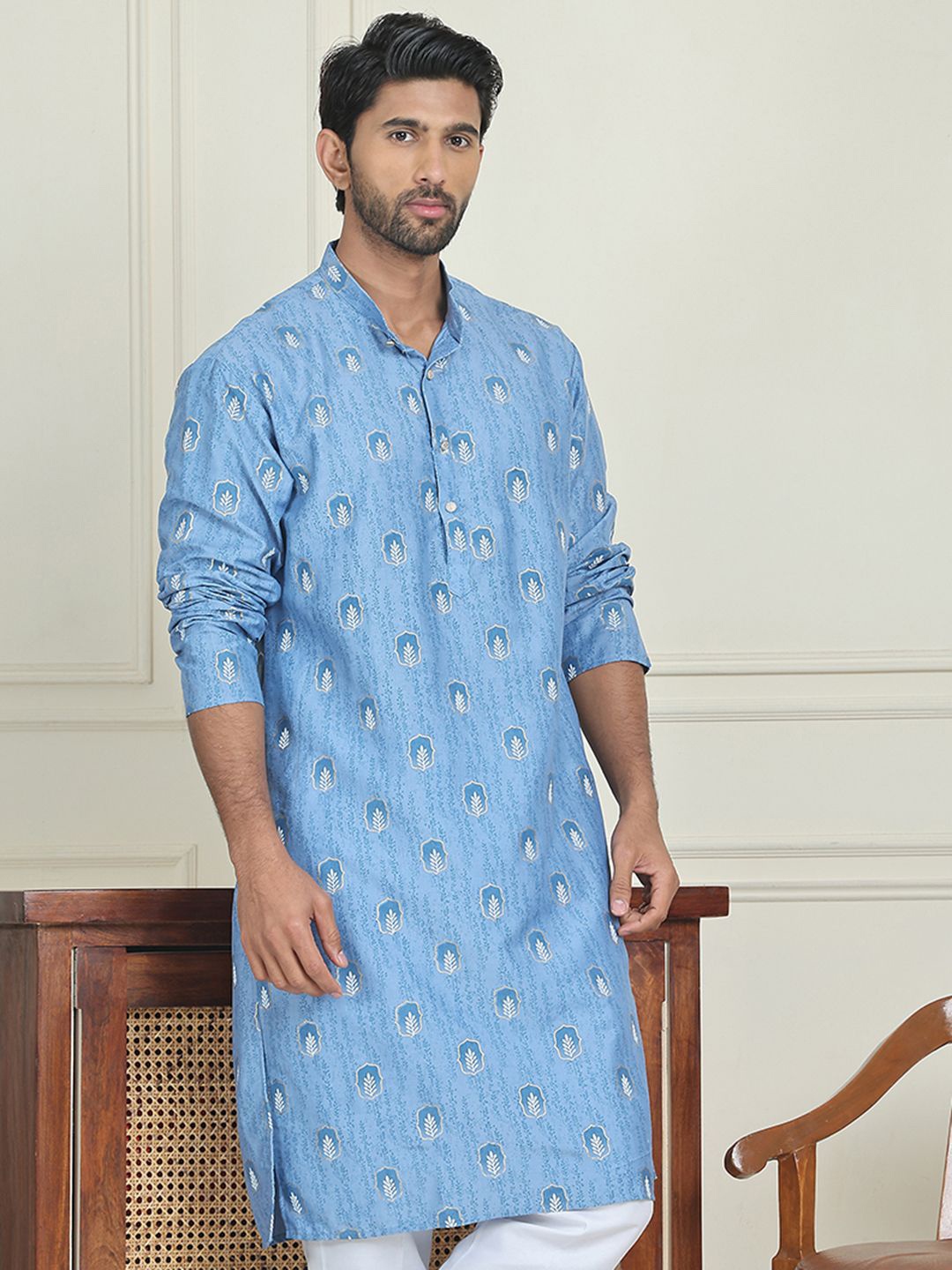 

Anouk Blue Floral Printed Floral Mandarin Collar Silk Kurta