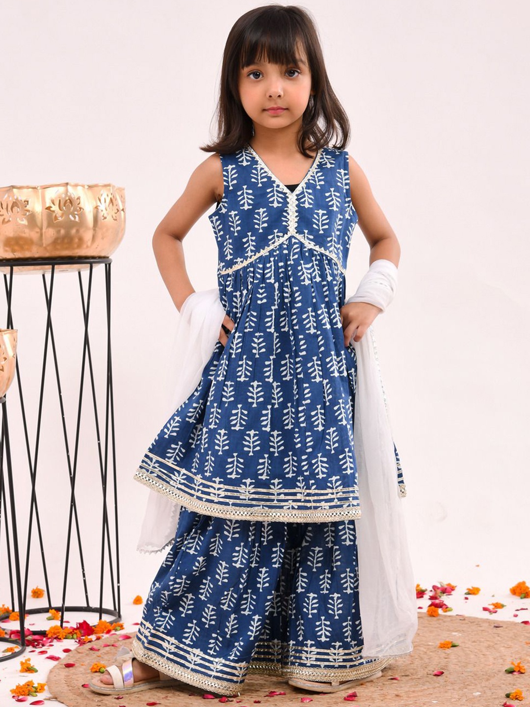 

i love legacy Girls Floral Printed Pure Cotton Empire Kurta With Sharara, Blue