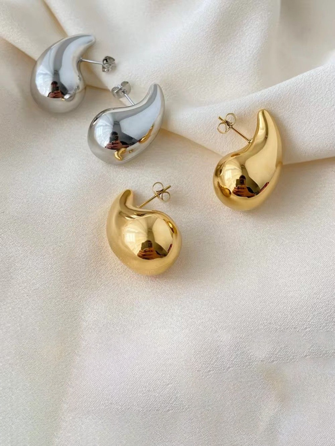 

Celestique Set Of 2 Teardrop Shaped Studs, Gold