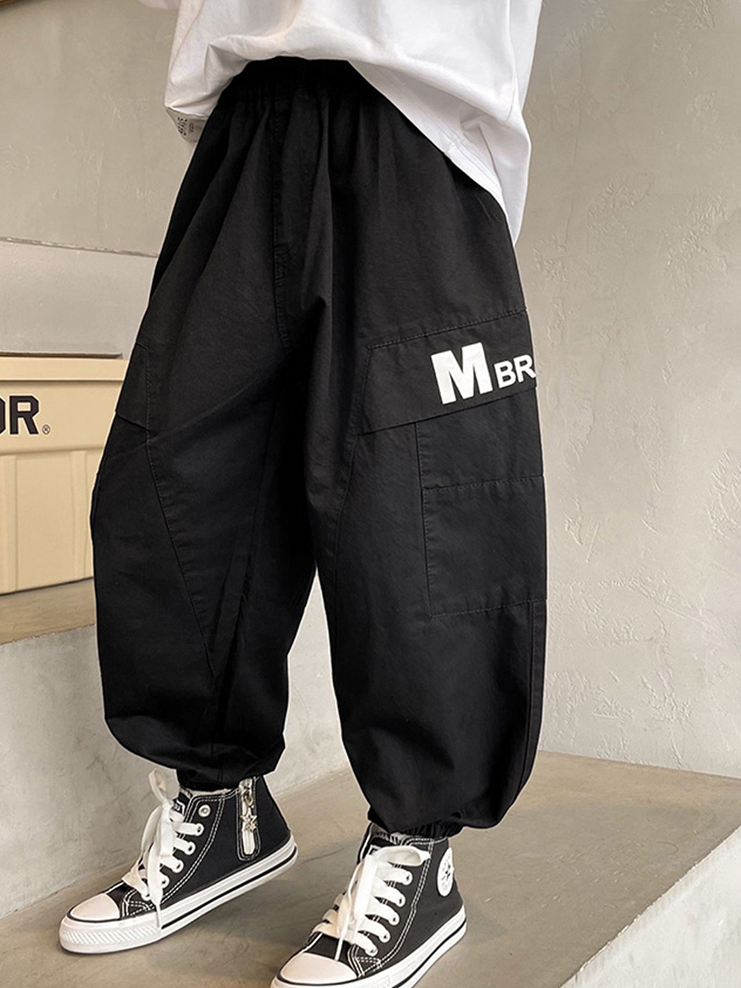 

LULU & SKY Boys Loose Fit High-Rise Cotton Joggers Trousers, Black