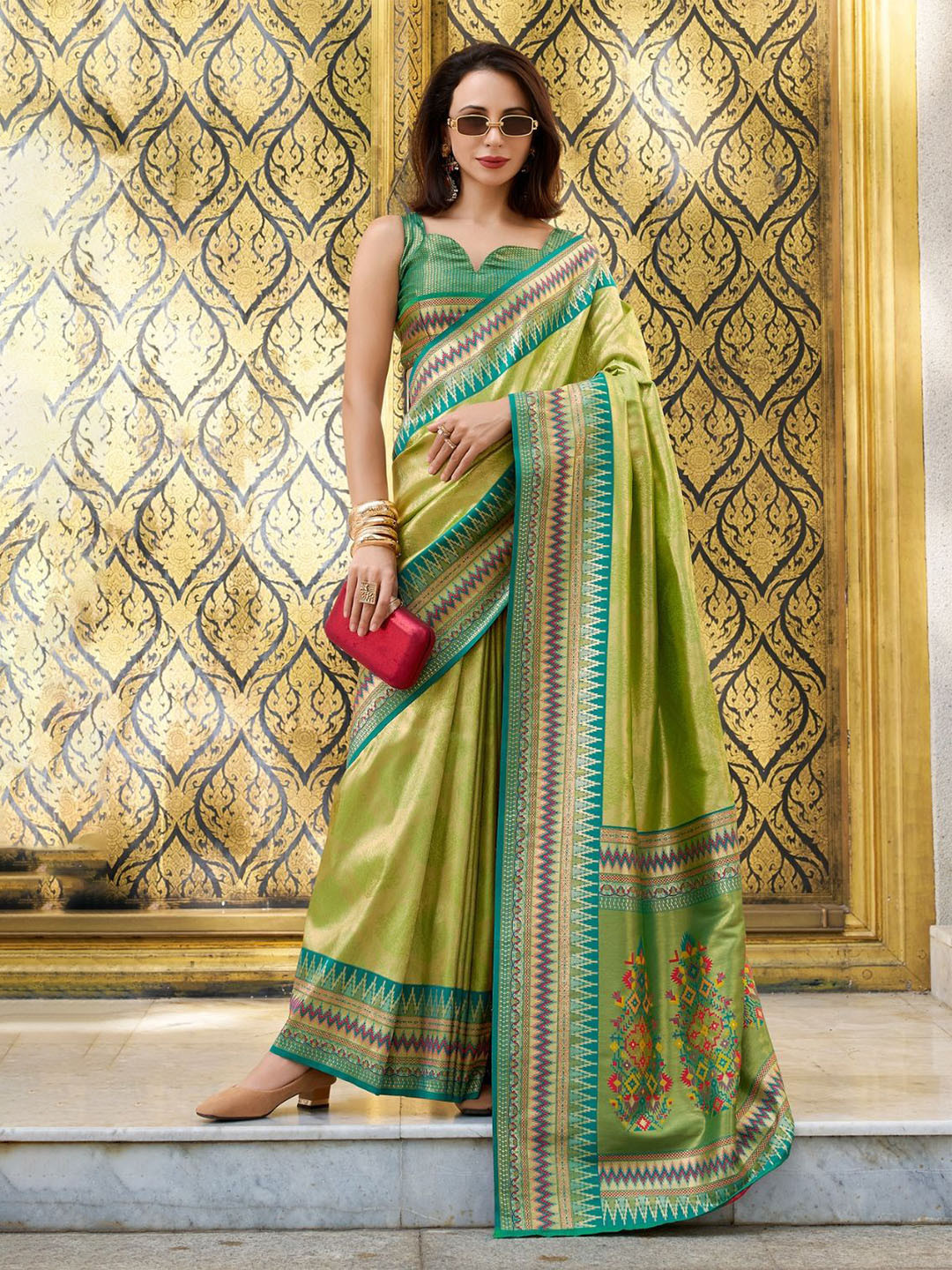 

DEVATITHI Woven Design Zari Tissue Silk Saree, Green