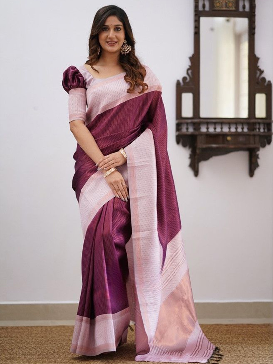 

APNISHA Ethnic Motifs Zari Pure Silk Banarasi Saree, Purple