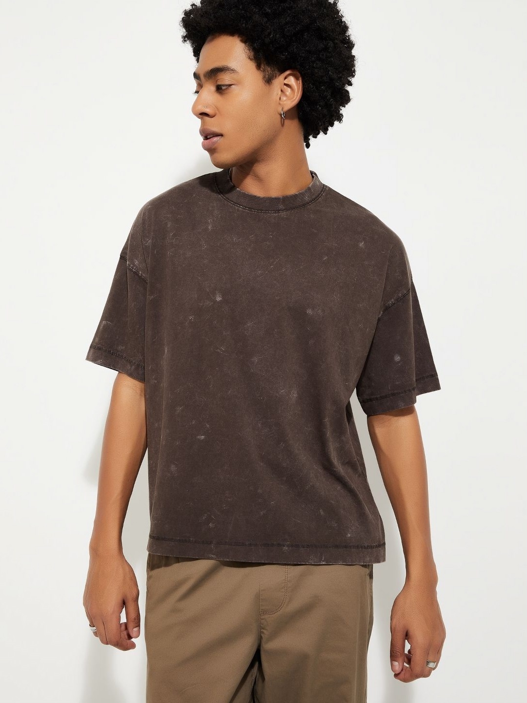 

max Men Washed Effect Dyed Round Neck Cotton Relaxed Fit T-shirt, Brown