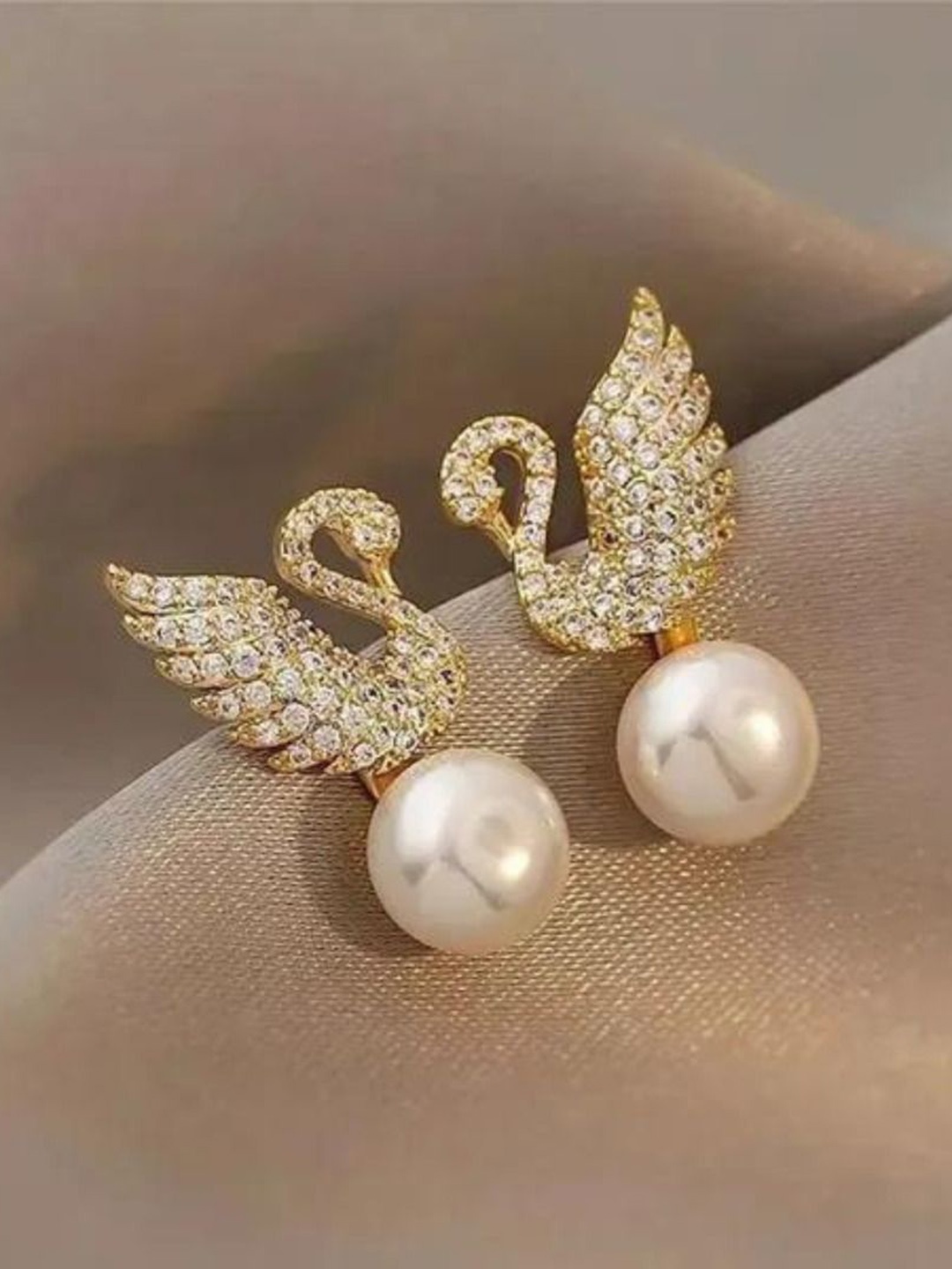 

Celestique Pearls Beaded Contemporary Drop Earrings, Gold