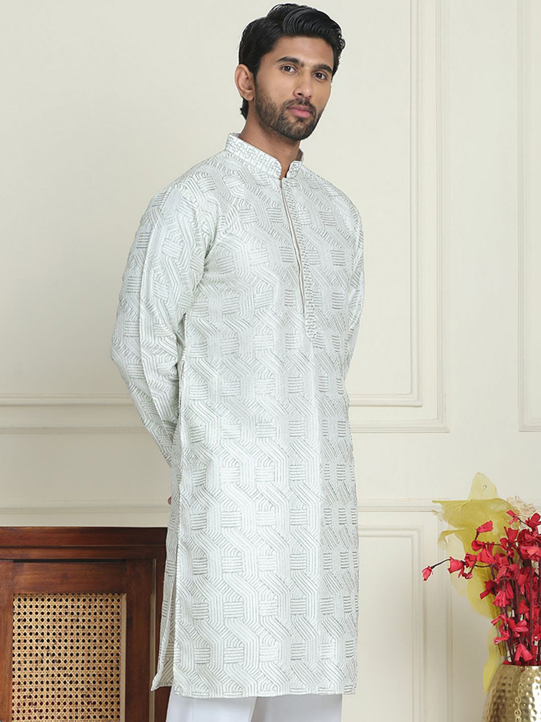 

Anouk Green Geometric Embroidered Thread Work Mandarin Collar Silk Kurta