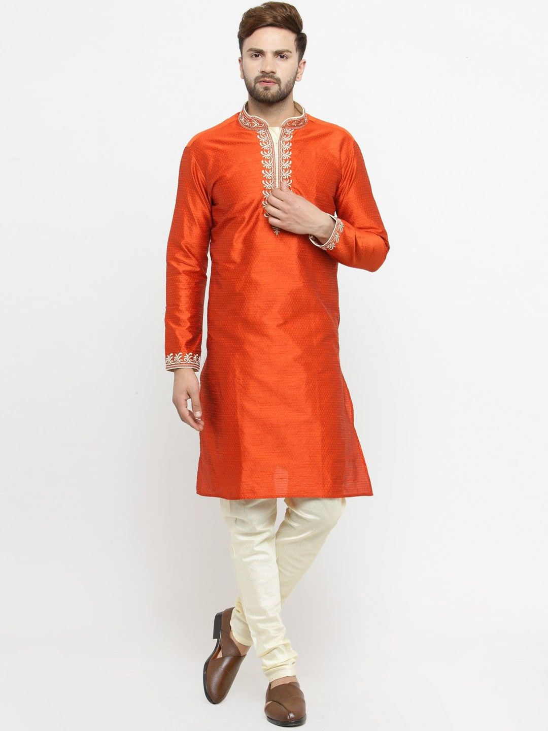 

Larwa Embroidered Woven Design Mandarin Collar Kurta With Pyjamas, Orange