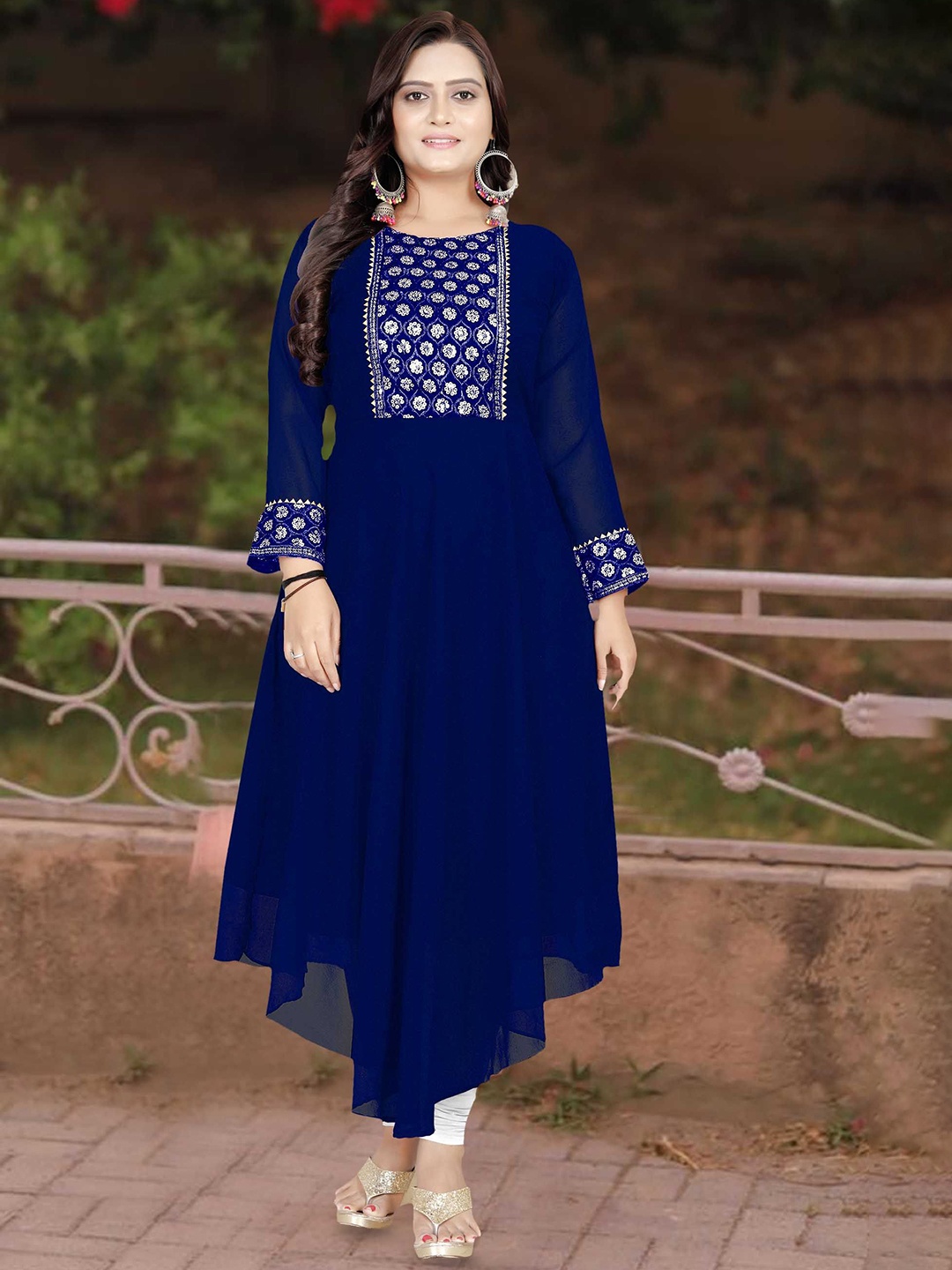 

BINDUDI Embroidered Gotta Patti Round Neck Georgette Anarkali Kurta, Navy blue
