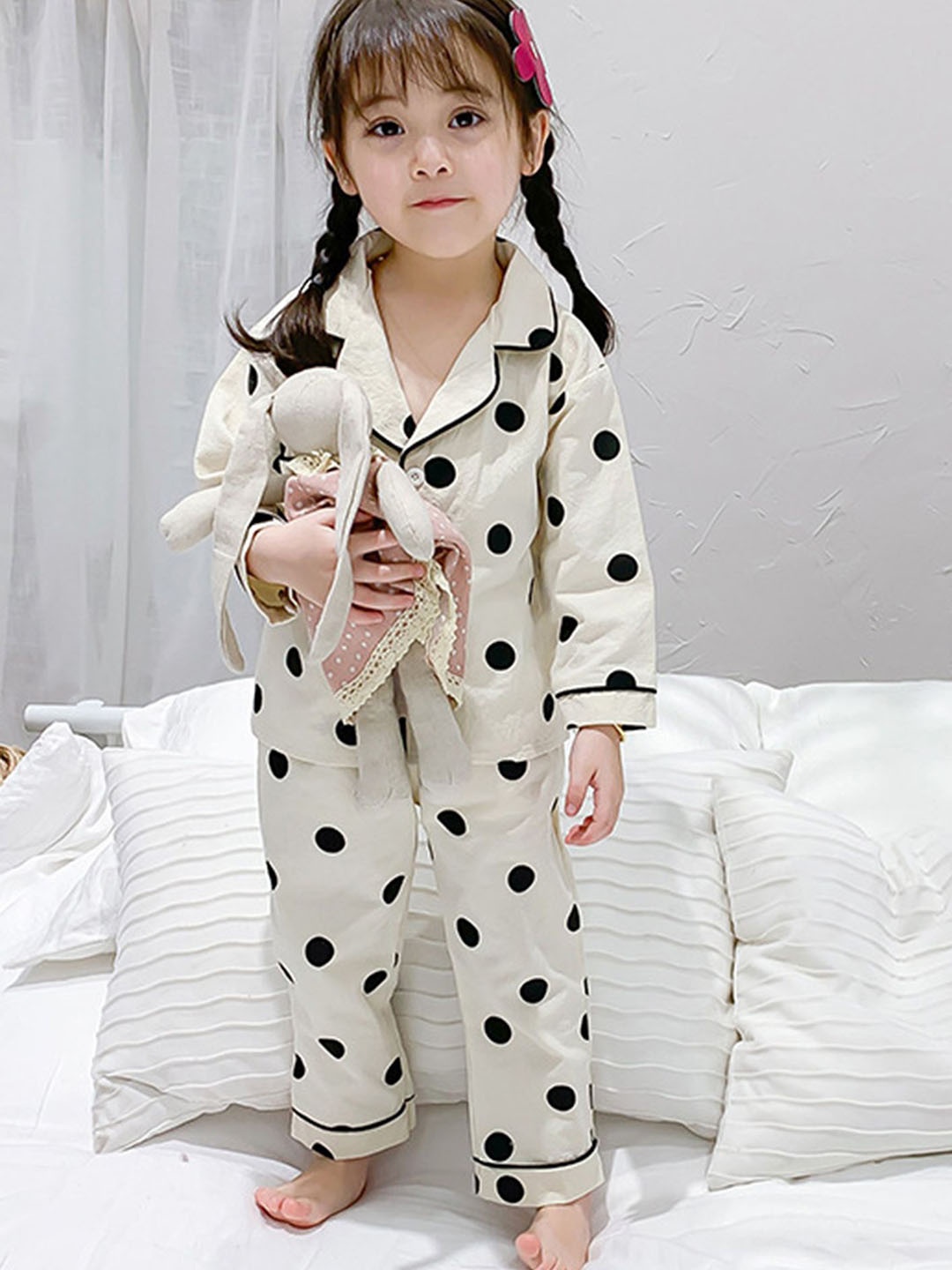 

LULU & SKY Girls Printed Night suit, Beige