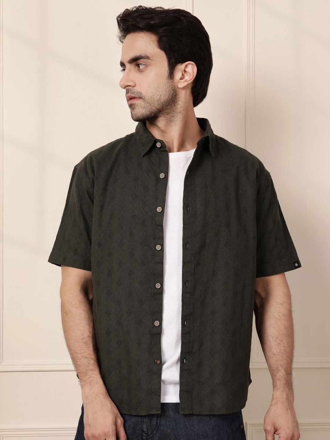 

WROGN Men Comfort Fit Spread Collar Textured Cotton Casual Shirt, Grey