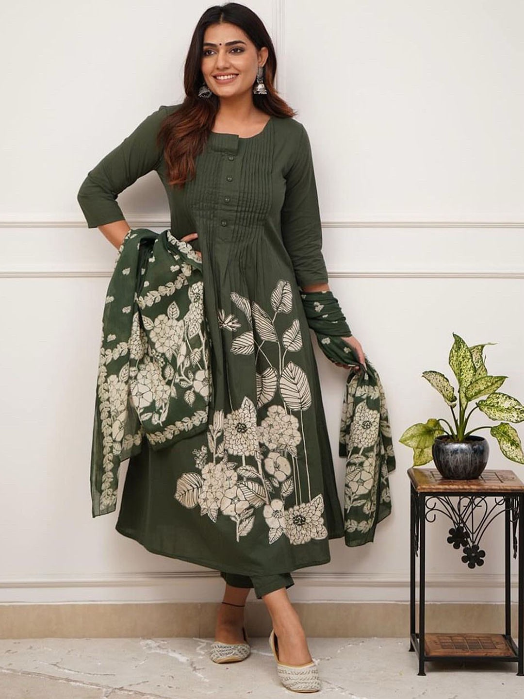 

MILAAV Floral Printed Round Neck Pure Cotton Pleated A-Line Kurta With Trousers & Dupatta, Green