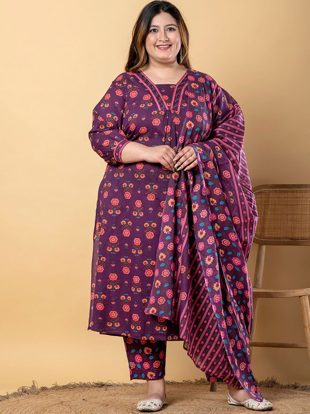 

Readiprint Plus Size Floral Printed Pure Cotton Kurta With Trouser & Dupatta, Magenta