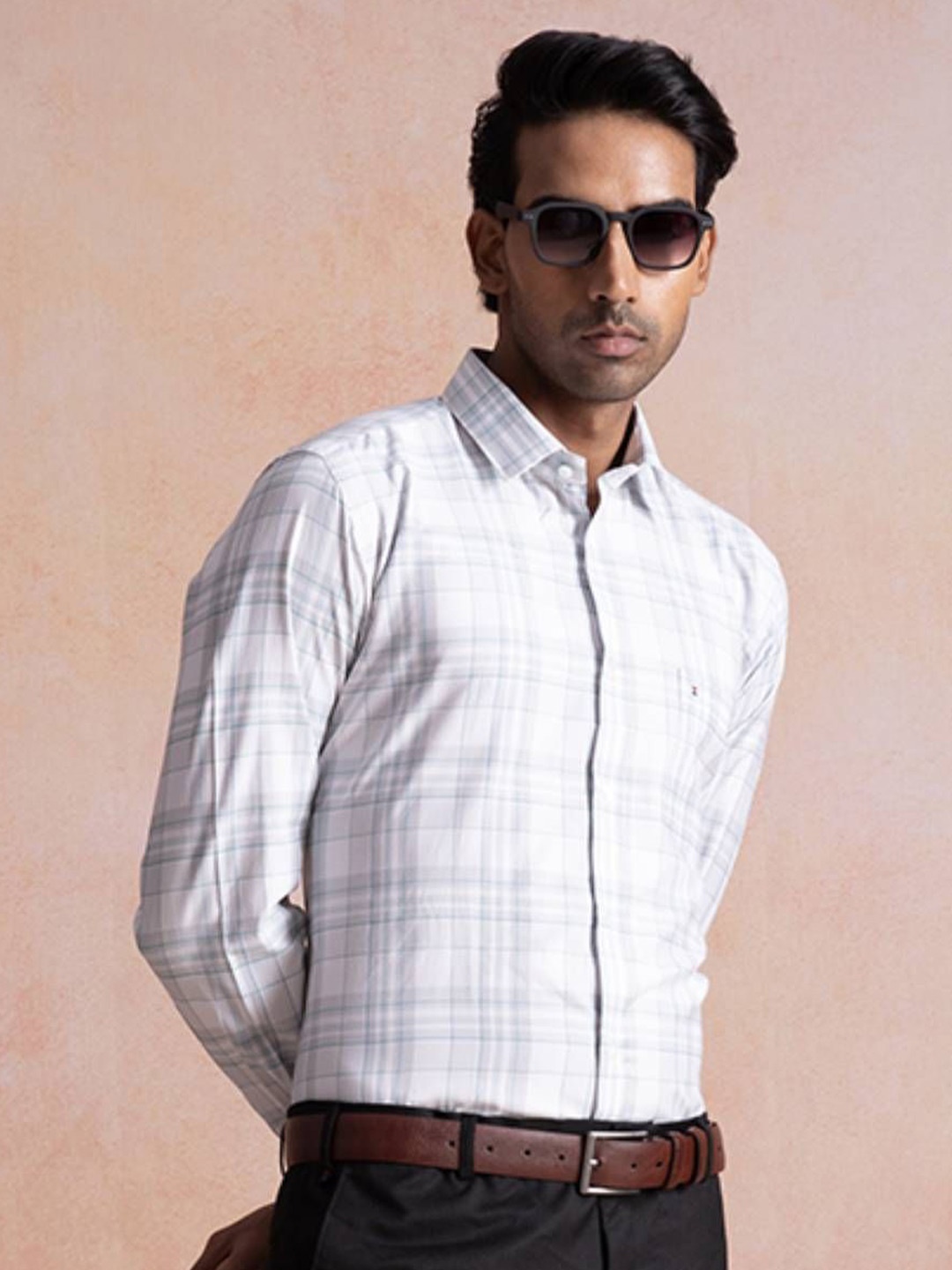 

Sero Men Smart Slim Fit Spread Collar Tartan Checked Cotton Formal Shirt, White