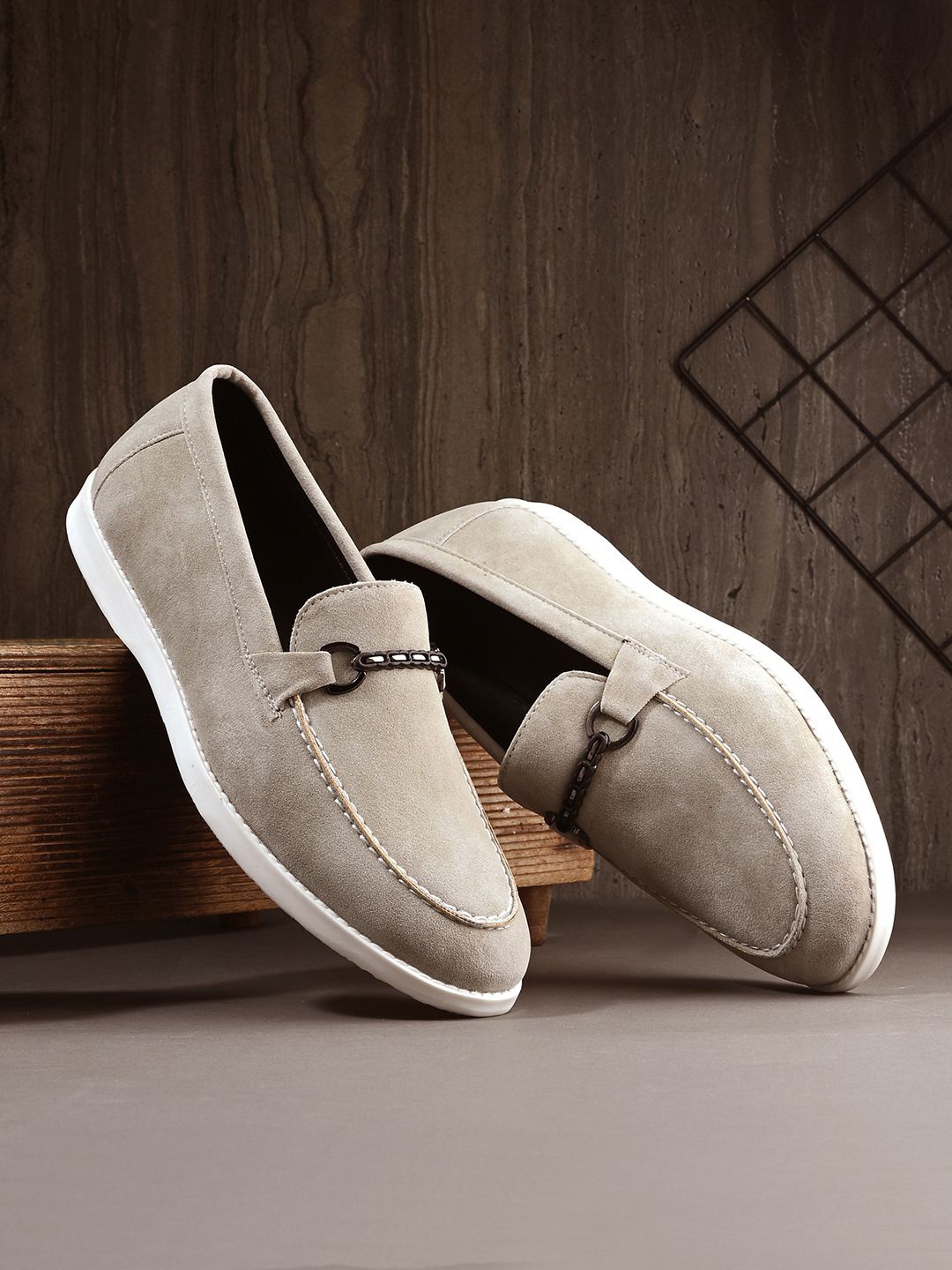 

Mast & Harbour Men Round Toe Lightweight Loafers, Off white
