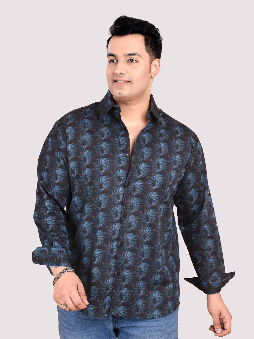 

Guniaa Men Plus Size Classic Fit Spread Collar Floral Printed Cotton Casual Shirt, Black