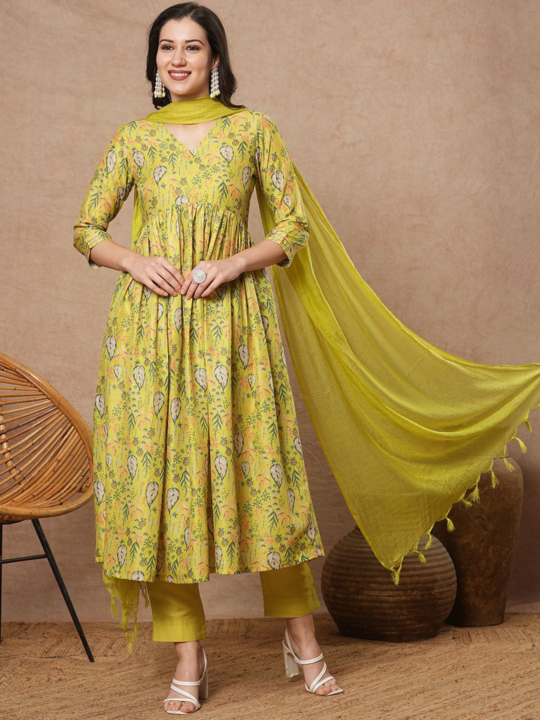 

DIVASTRI Floral Printed V-Neck Anarkali Kurta With Trouser And Dupatta, Yellow