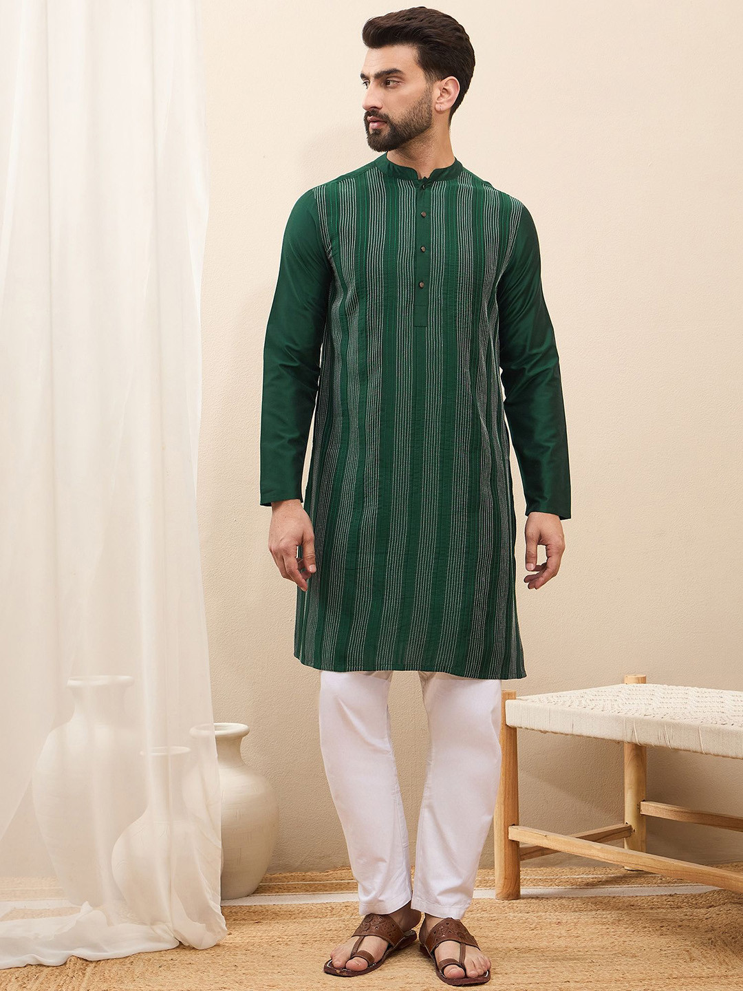

House of Pataudi Striped Embroidered Mandarin Collar Straight Kurta, Green