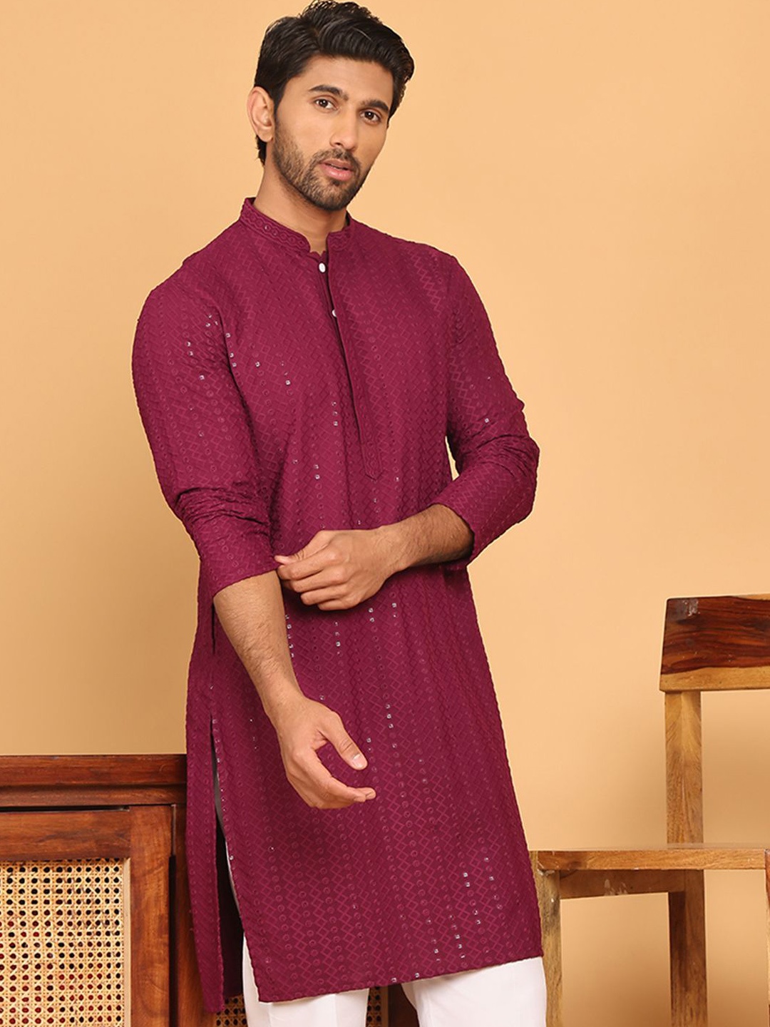 

Anouk Red Geometric Embroidered Mandarin Collar Sequinned Straight Kurta