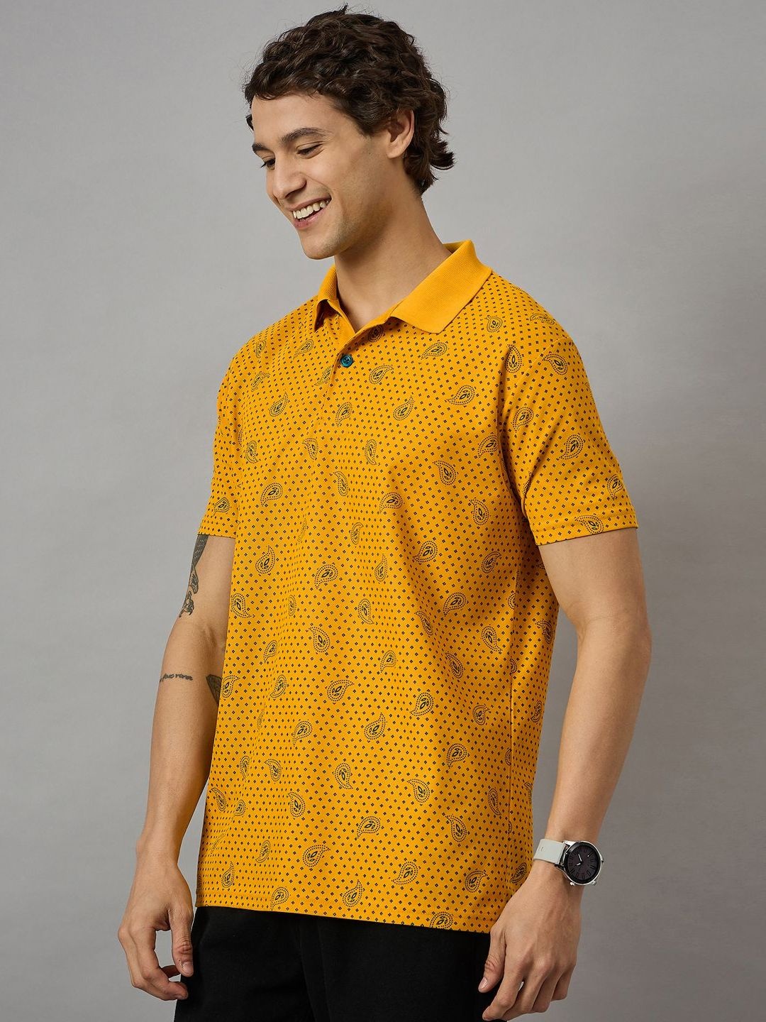 

BRONATION Men Geometric Printed Polo Collar Cotton T-shirt, Mustard